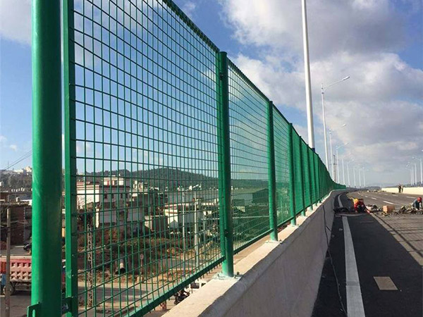 橋梁防拋網(wǎng) - 河北邦樂絲網(wǎng)制品有限公司